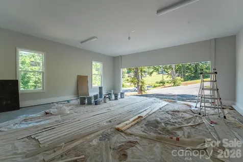 60 Charlotte Street Franklin NC 28734