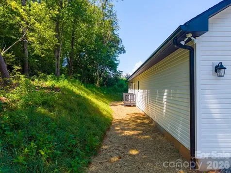 60 Charlotte Street Franklin NC 28734