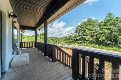 60 Charlotte Street Franklin NC 28734