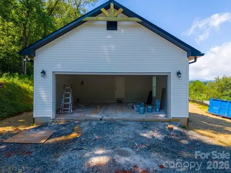 60 Charlotte Street Franklin NC 28734