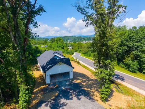 60 Charlotte Street Franklin NC 28734