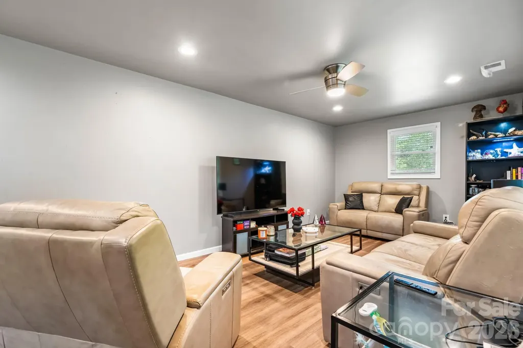 422 Arlington Circle NW Lenoir NC 28645