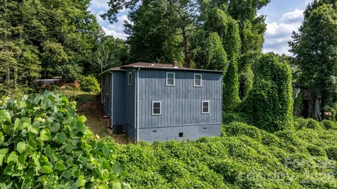 422 Arlington Circle NW Lenoir NC 28645