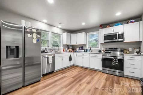 422 Arlington Circle NW Lenoir NC 28645