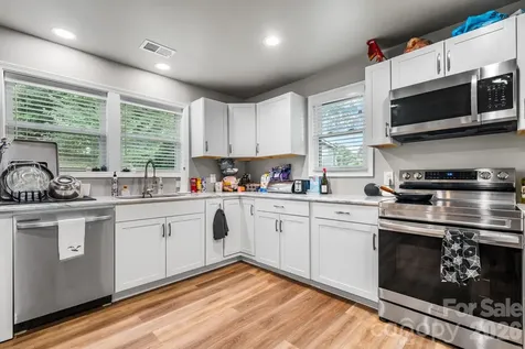 422 Arlington Circle NW Lenoir NC 28645