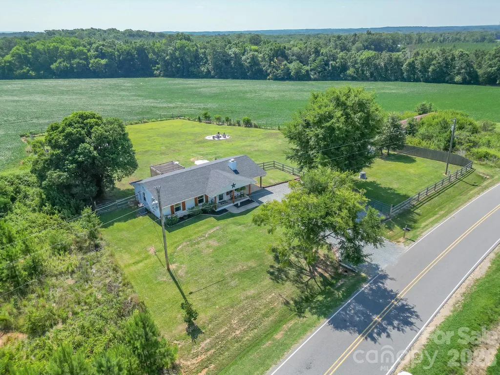 2307 Tanner Road Marshville NC 28103