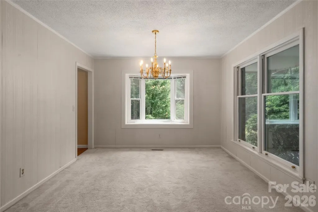 15 Carriage Court Hendersonville NC 28791