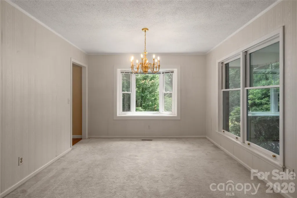 15 Carriage Court Hendersonville NC 28791