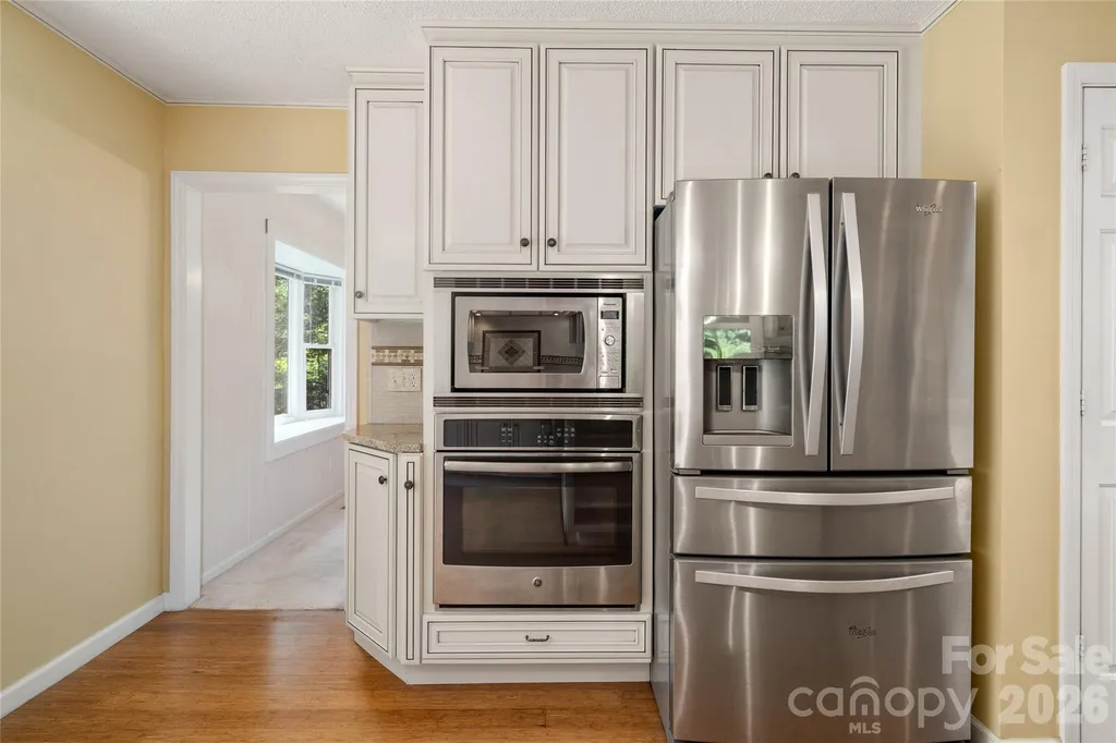 15 Carriage Court Hendersonville NC 28791