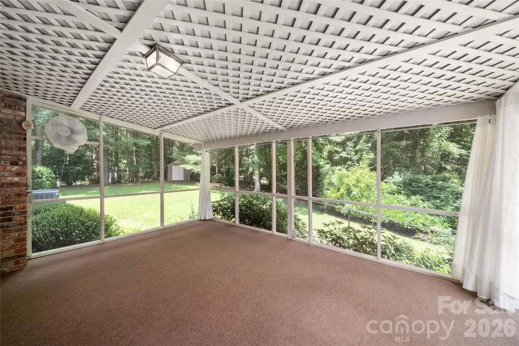 15 Carriage Court Hendersonville NC 28791