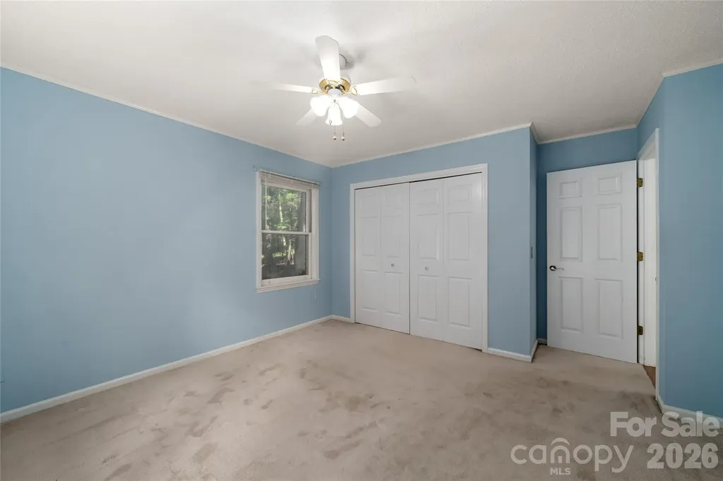 15 Carriage Court Hendersonville NC 28791