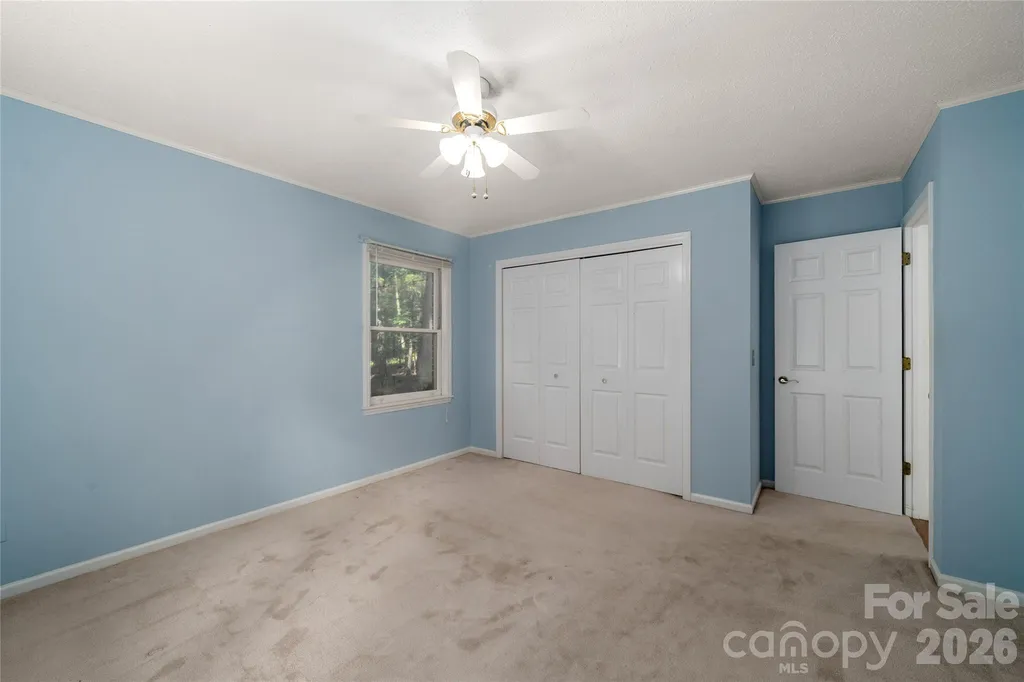 15 Carriage Court Hendersonville NC 28791