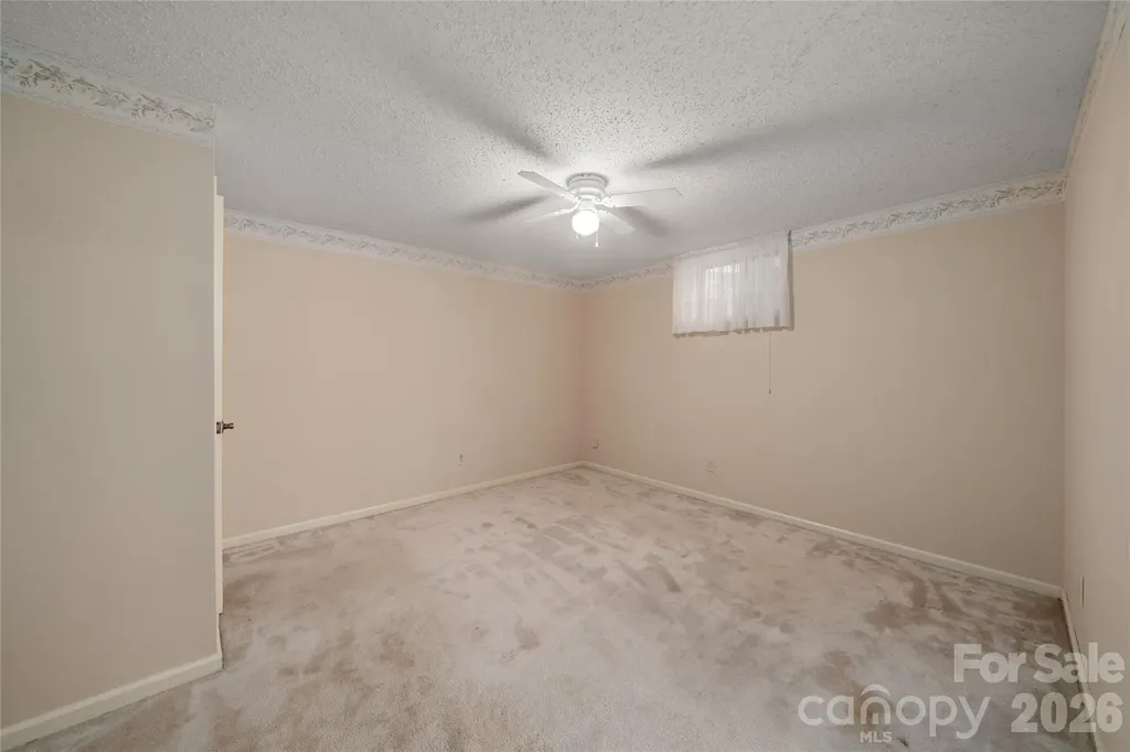 15 Carriage Court Hendersonville NC 28791