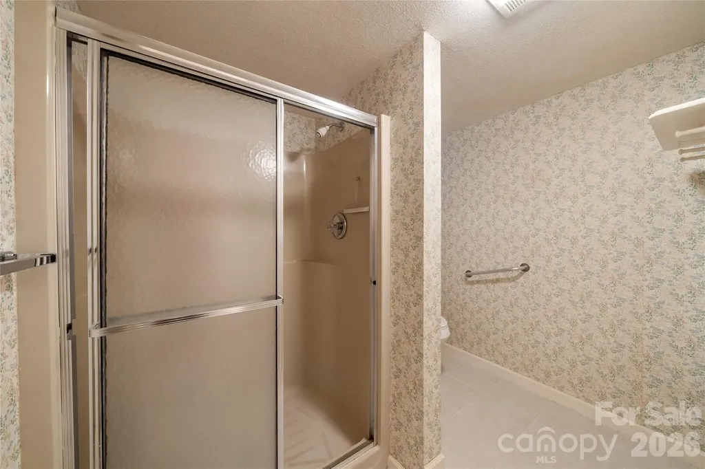 15 Carriage Court Hendersonville NC 28791