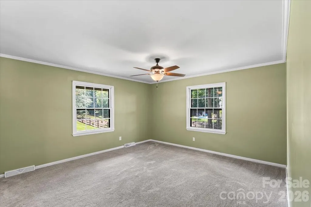 4024 Wandering Lane NE Hickory NC 28601