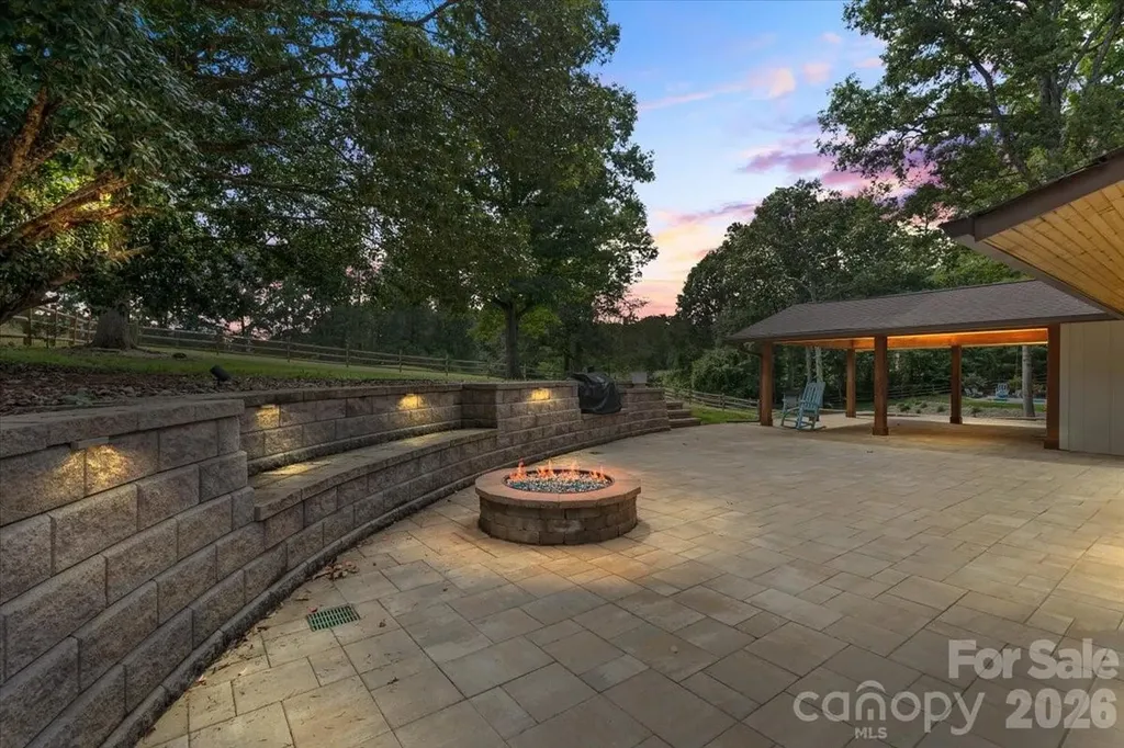 4024 Wandering Lane NE Hickory NC 28601