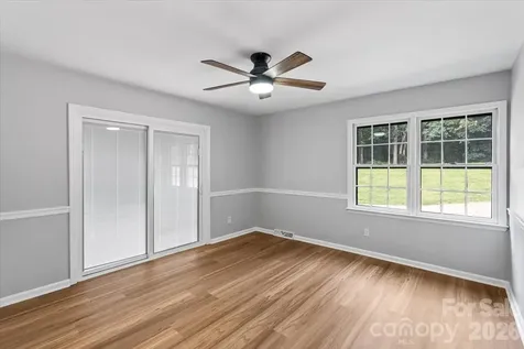 4024 Wandering Lane NE Hickory NC 28601