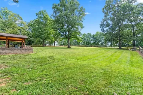4024 Wandering Lane NE Hickory NC 28601