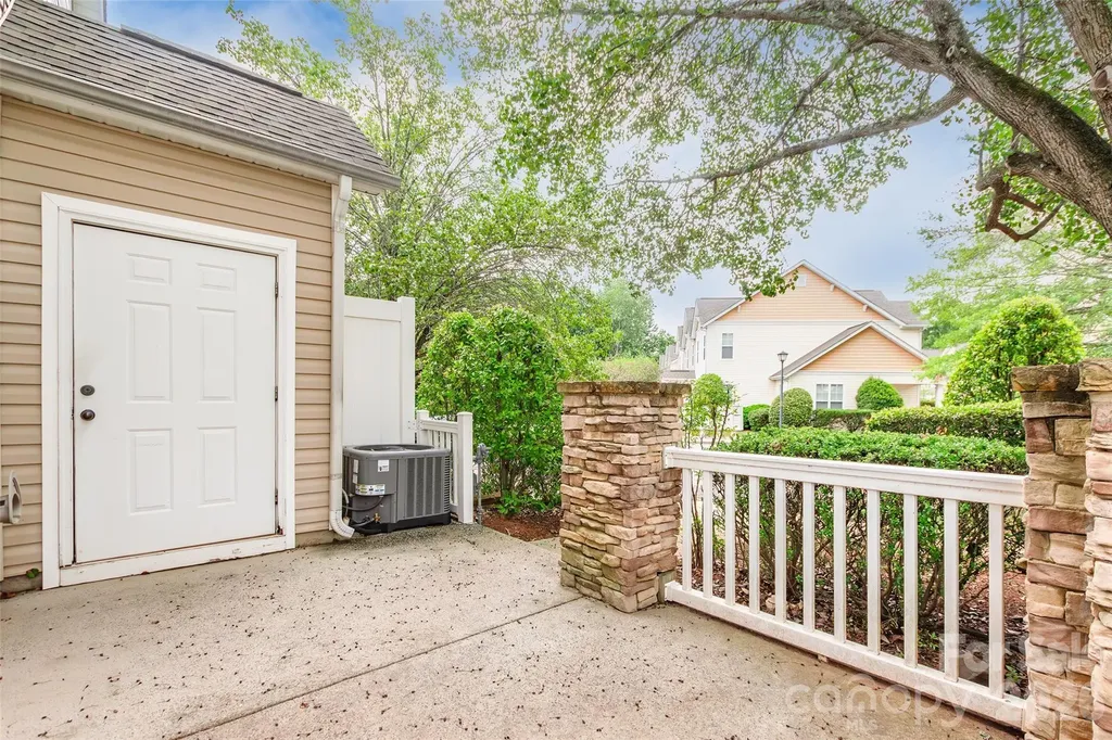 10350 Mcgoogan Lane Charlotte NC 28277