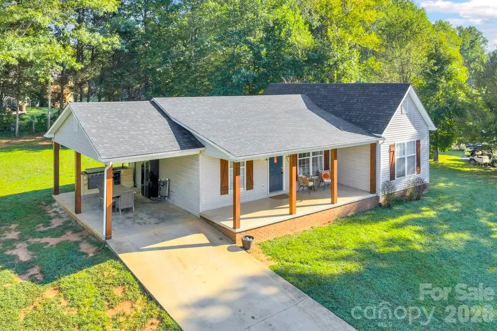 3889 Colt Court Lenoir NC 28645