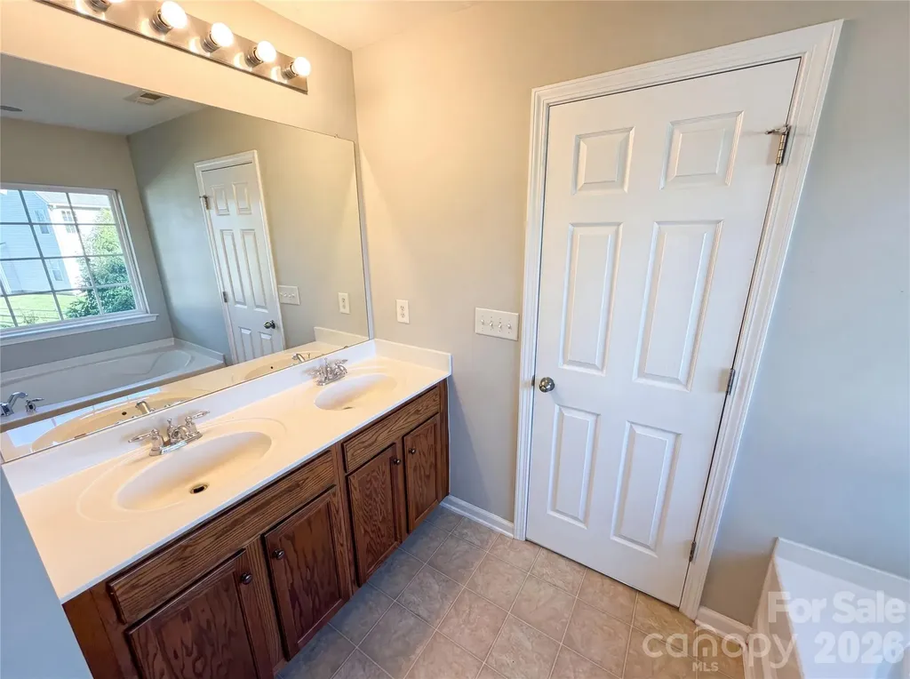 2007 Turtle Point Road Charlotte NC 28262