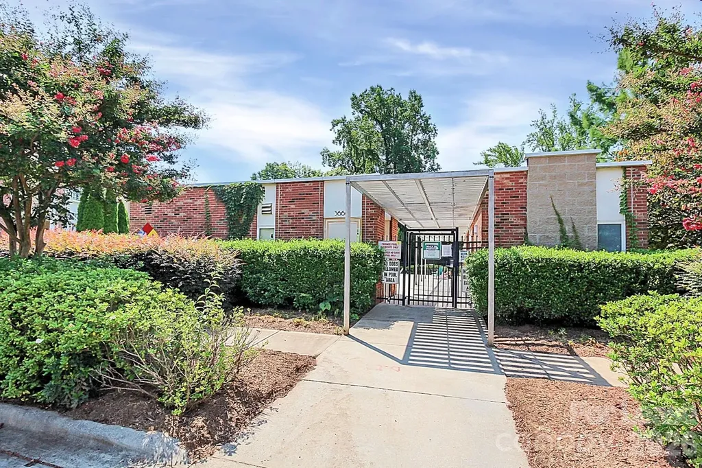 621 Raphael Place Charlotte NC 28205