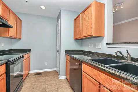621 Raphael Place Charlotte NC 28205