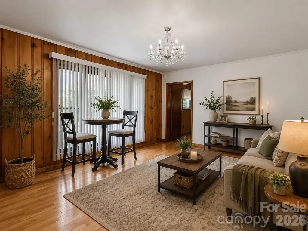 39 Hawthorne Lane Burnsville NC 28714