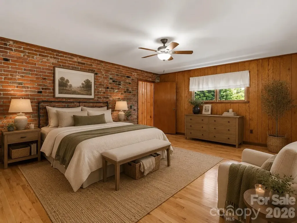 39 Hawthorne Lane Burnsville NC 28714