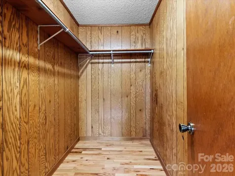 39 Hawthorne Lane Burnsville NC 28714