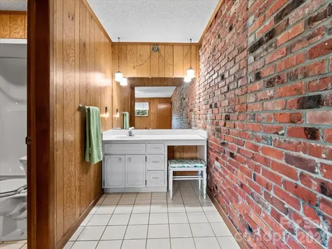 39 Hawthorne Lane Burnsville NC 28714