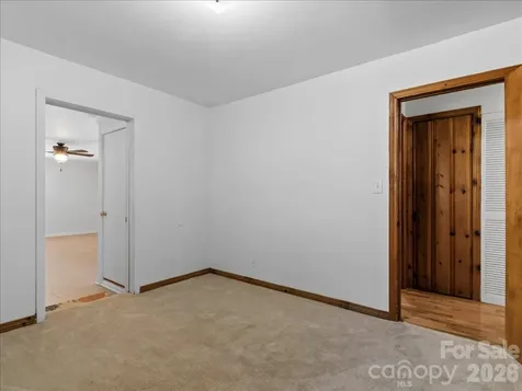 39 Hawthorne Lane Burnsville NC 28714