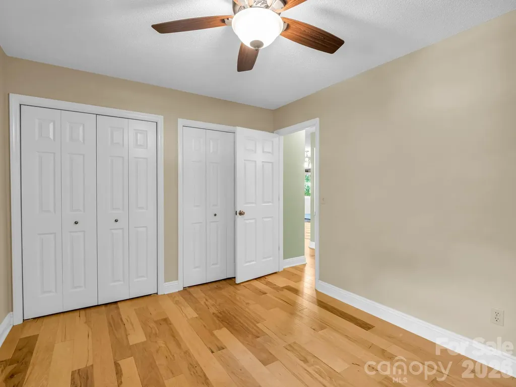 156 Deer Run Hendersonville NC 28739