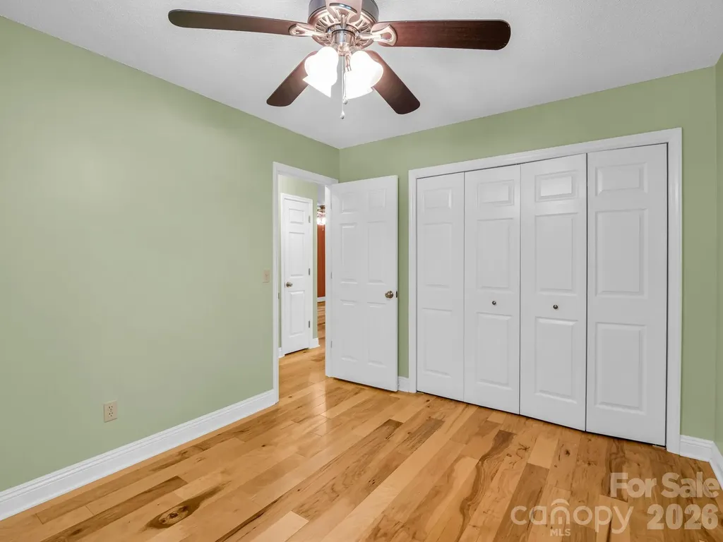 156 Deer Run Hendersonville NC 28739