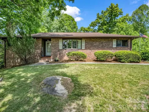 156 Deer Run Hendersonville NC 28739
