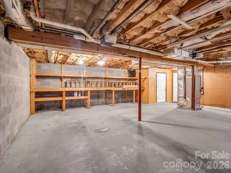 156 Deer Run Hendersonville NC 28739