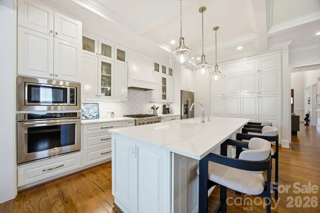 6834 Providence Lane W Charlotte NC 28226