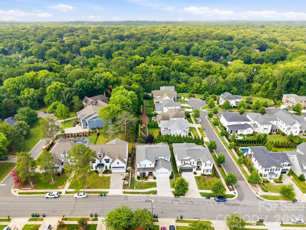 6834 Providence Lane W Charlotte NC 28226