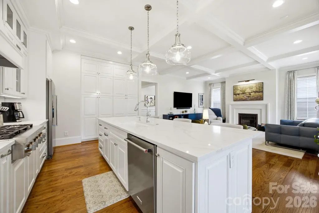 6834 Providence Lane W Charlotte NC 28226