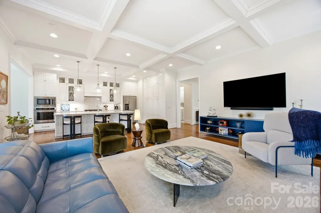 6834 Providence Lane W Charlotte NC 28226