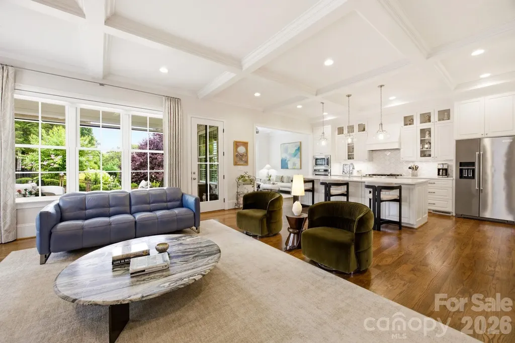 6834 Providence Lane W Charlotte NC 28226