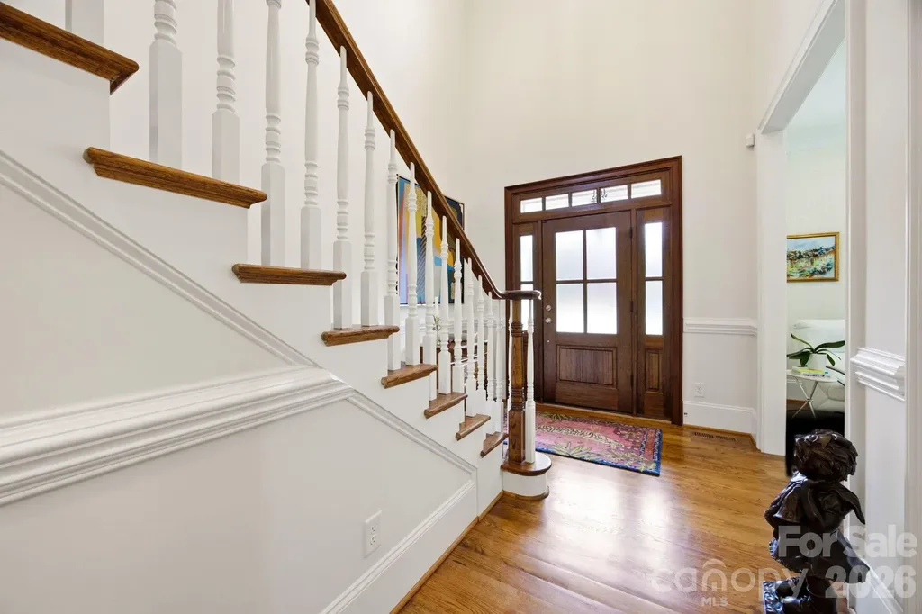 6834 Providence Lane W Charlotte NC 28226
