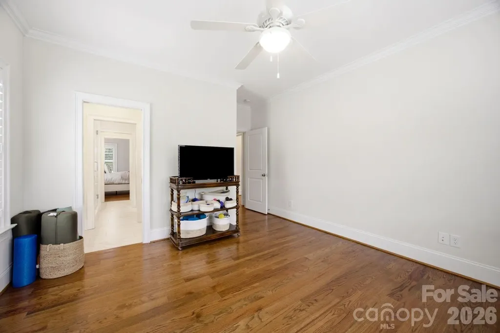 6834 Providence Lane W Charlotte NC 28226