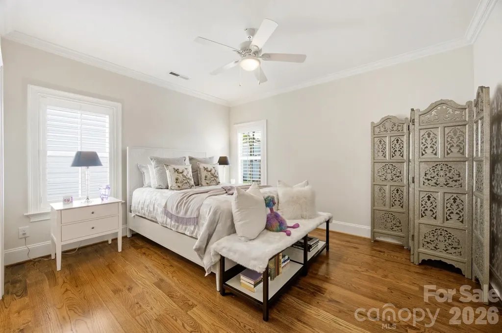 6834 Providence Lane W Charlotte NC 28226