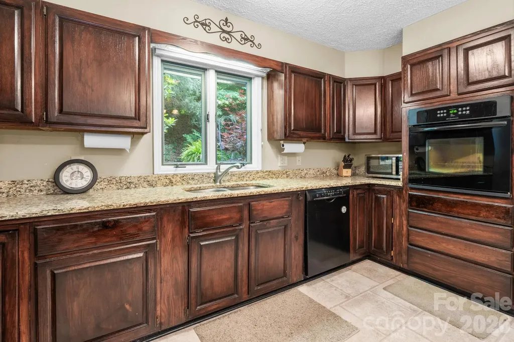 640 Knollwood Drive Boone NC 28607