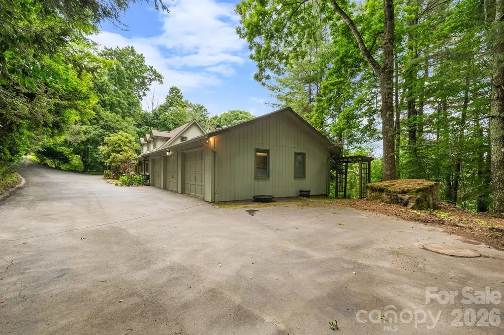 640 Knollwood Drive Boone NC 28607