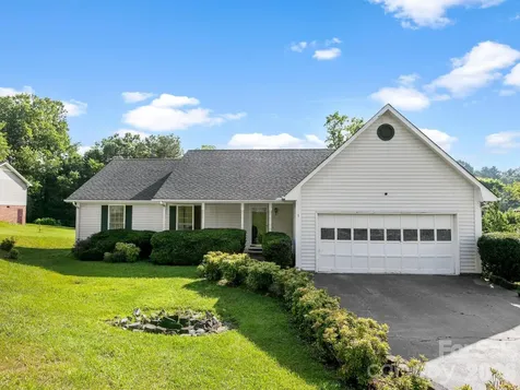 1 Strathmore Drive Arden NC 28704