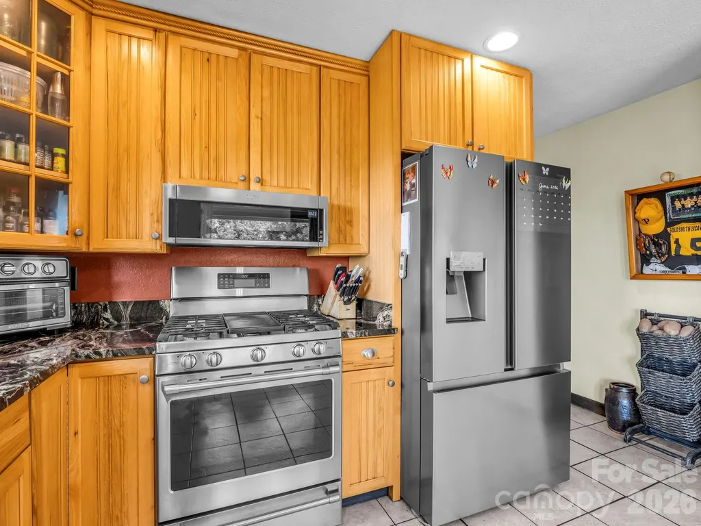 1025 Jeter Mountain Road Penrose NC 28766