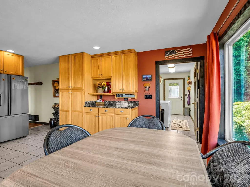 1025 Jeter Mountain Road Penrose NC 28766