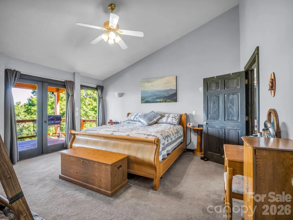 1025 Jeter Mountain Road Penrose NC 28766